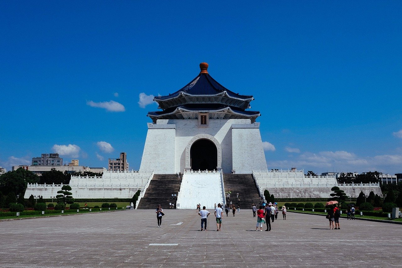 sun yat-sen memorial hall, sky, nature-2468187.jpg